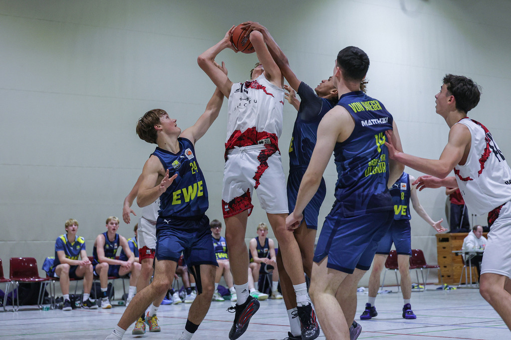 NBBL BAYER GIANTS vs EWE Baskets Juniors Oldenburg-96 | Fotos von Basketballspielen aus dem Raum NRW fotografiert von Gero Mueller-Laschet und Daniel Schaefer - Realisiert mit Pictrs.com
