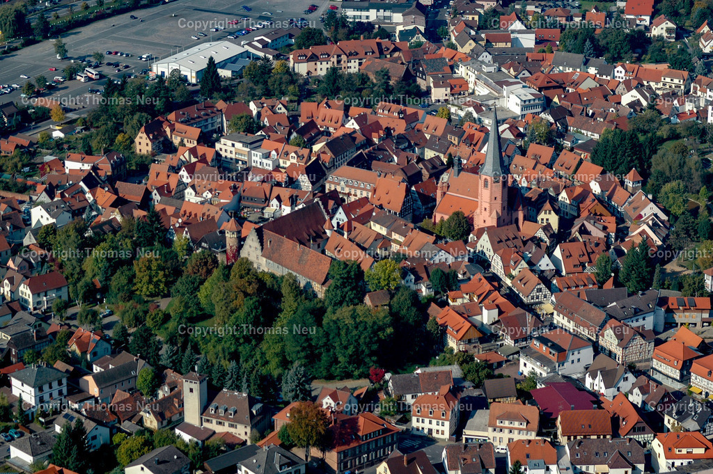 Luftbild-Michelstadt-Altstadt-historisches-Rathaus-Odenwald_Fotografie-Thomas-Neu | Michelstadt, Luftbild, Michelstadt Altstadt LuftbildMichelstadt Marktplatz Luftaufnahmehistorisches Rathaus Michelstadt LuftbildFachwerkstadt Michelstadt von obenOdenwald Stadt Luftbild,, Bild: Thomas Neu