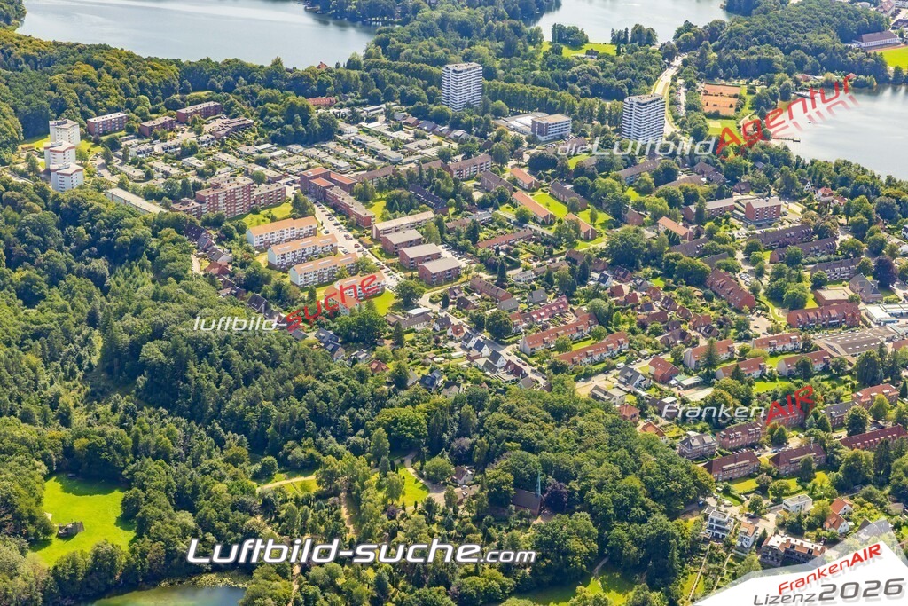 Fegetasche Plön Bild- Das Luftbild wurde 2025 vom UL-Flugzeug heraus erstellt ( keine Drohne bzw. Drohnenaufnahme ) - Hochauflösende Luftaufnahme -Nicht vergleichbar mit Google Maps oder Satelittenbilder- Die Geschenkidee !Mit Lizenz und Bildrechte bestellbar - CC