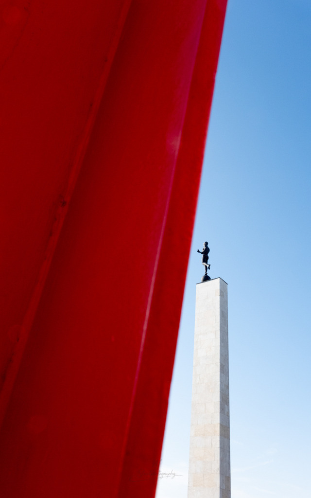 Unbenannt-41 | ​Minimalistische Street Photography & Urban Art von Nils Friederichs. Entdecke hochwertige Fotokunst-Prints und Wandbilder aus der Region Hildesheim & Hannover. - Realisiert mit Pictrs.com