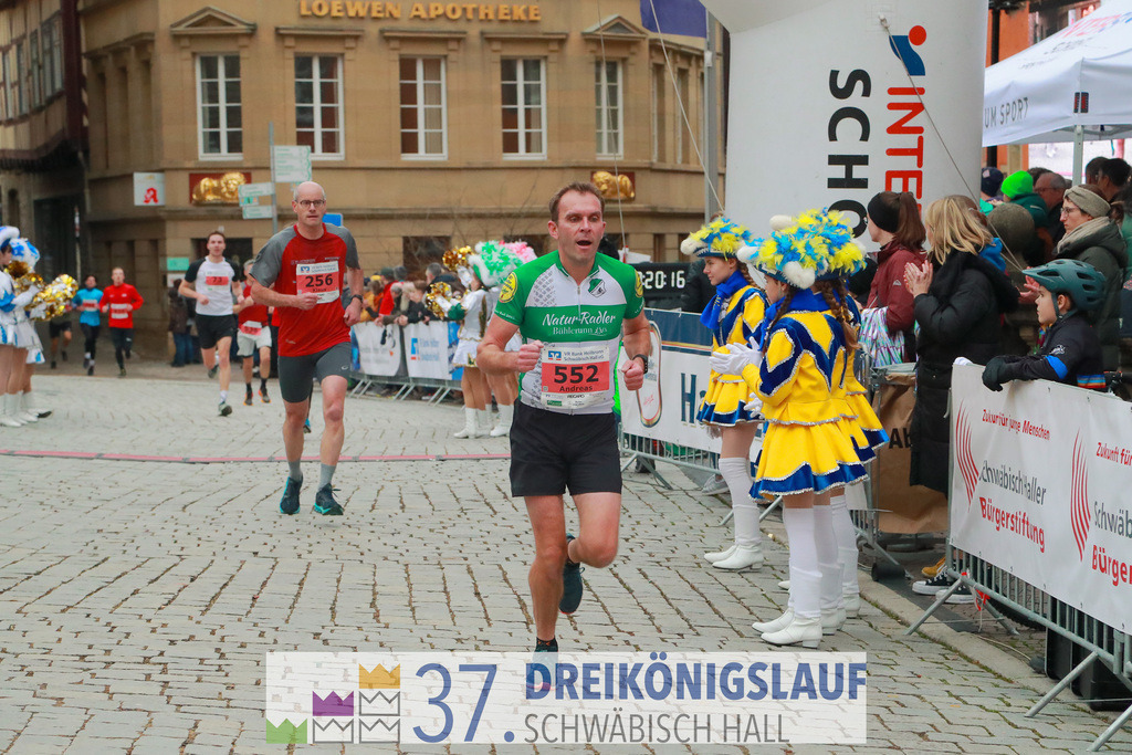 VR Bank Hauptlauf 10000m | 3 Koenigslauf 2023 - Realisiert mit Pictrs.com