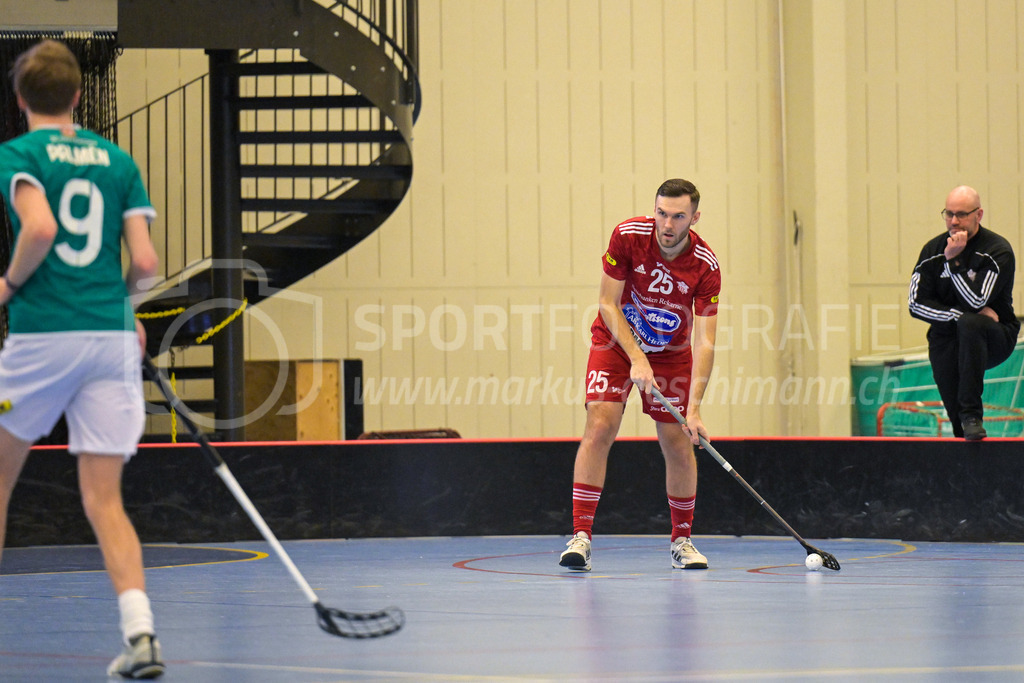 Lillan IBK vs Strängnäs IBK - 17. März 2024 | Lillan IBK vs Strängnäs IBK
Idrottshuset Örebro, Arenahallen, Örebro
Oliver Söderman (#25 Strängnäs IBK).
Bild: Sportfotografie Markus Aeschimann | www.markus-aeschimann.ch - Realisiert mit Pictrs.com