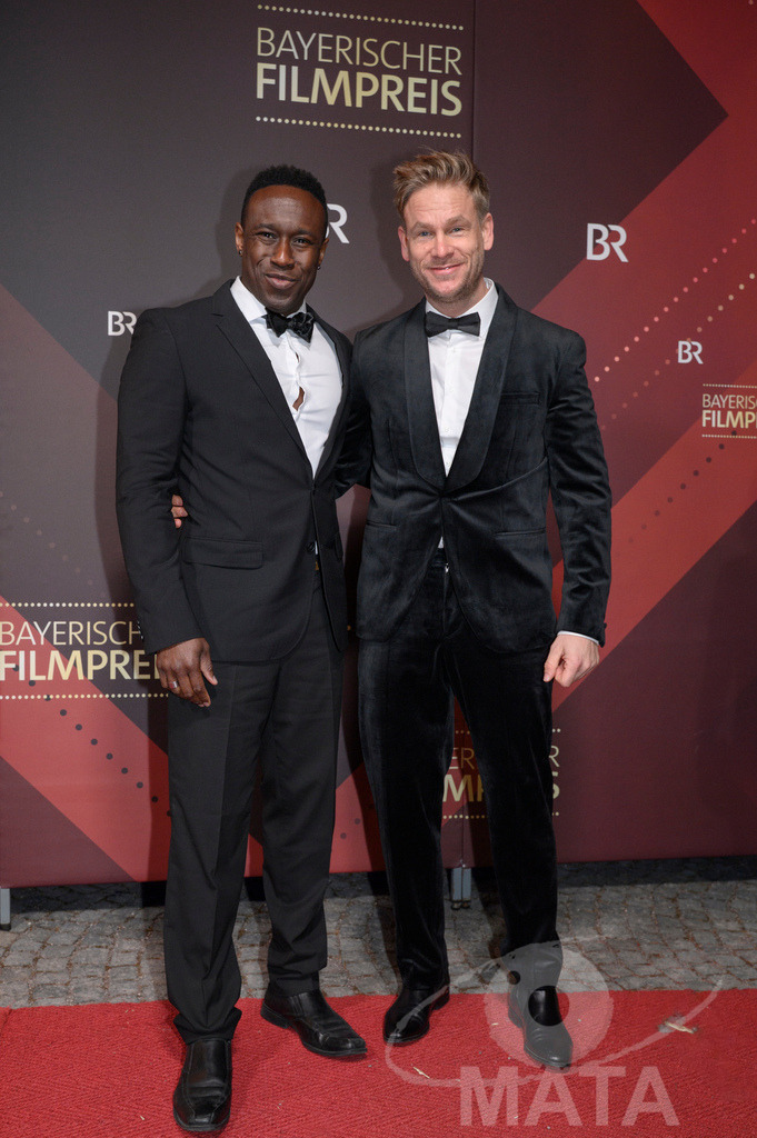 _DWI4931 | Jerry Kwarteng und Frederic Heidorn bei der Verleihung des 47. Bayerischen Filmpreises 2026  im Prinzregententheater. München, Deutschland. Der Bayerische Filmpreis wird seit 1979 von der Bayerischen Staatsregierung verliehen, um die Bedeutung des Kinofilms als Kulturgut herauszustellen - Realisiert mit Pictrs.com
