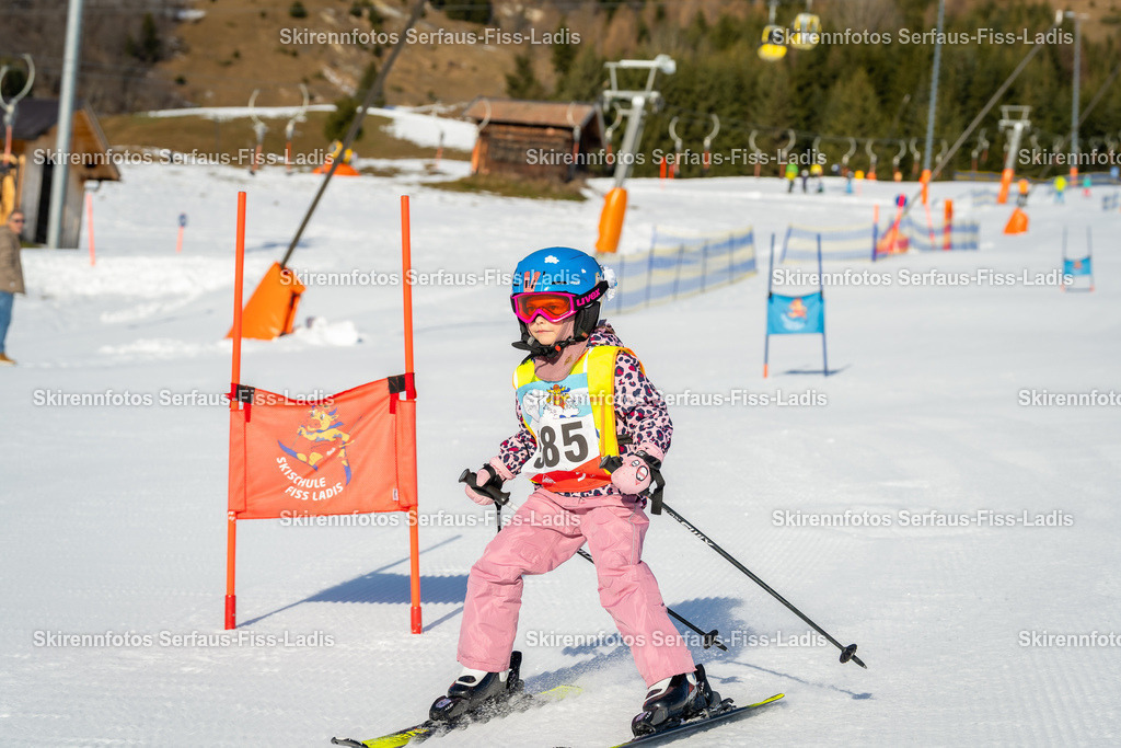 SRF_12.12.2025 0079 | SRF_12.12.2025 0079 - Realisiert mit Pictrs.com