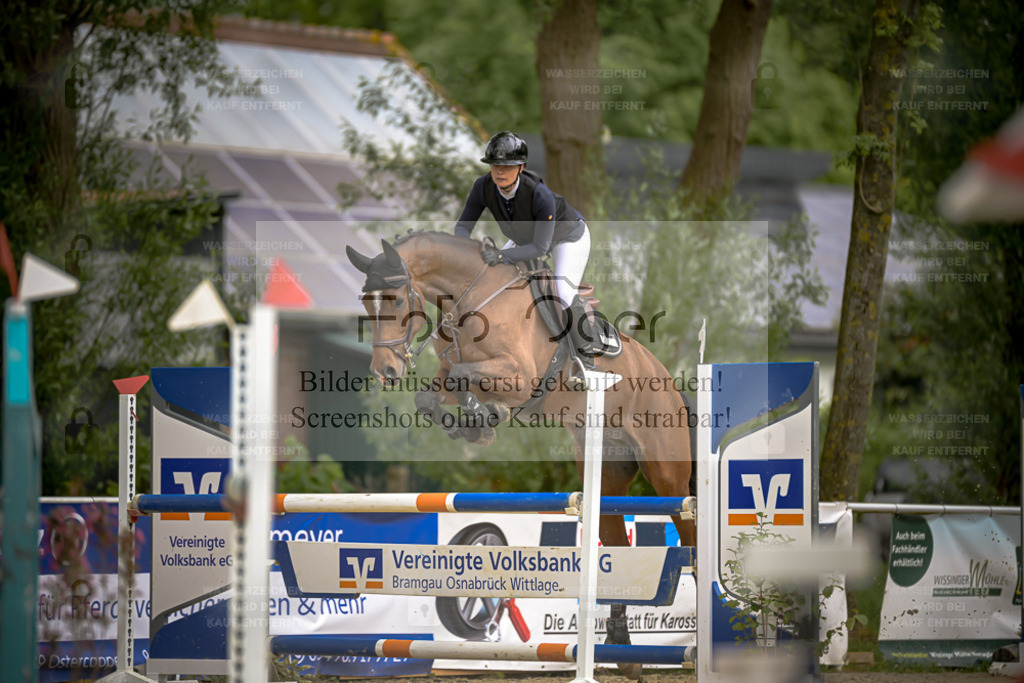 20240505-DOS_9312 | Entdecke hochwertige Reitturnierfotos von Foto Oger. Professionell, emotional und authentisch – jetzt Lieblingsmomente im Shop bestellen. - Realisiert mit Pictrs.com