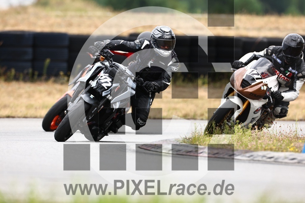 0127-20240803_02276 | Schöne Erinnerungen an spannende Momente - das festzuhalten ist unser Job. PIXELrace.de ist seit 2003 auf den Rennstrecken Europas unterwegs um die Action draußen beim Fahren und die wunderbare Stimmung imm Fahrerlager für euch einzufangen.