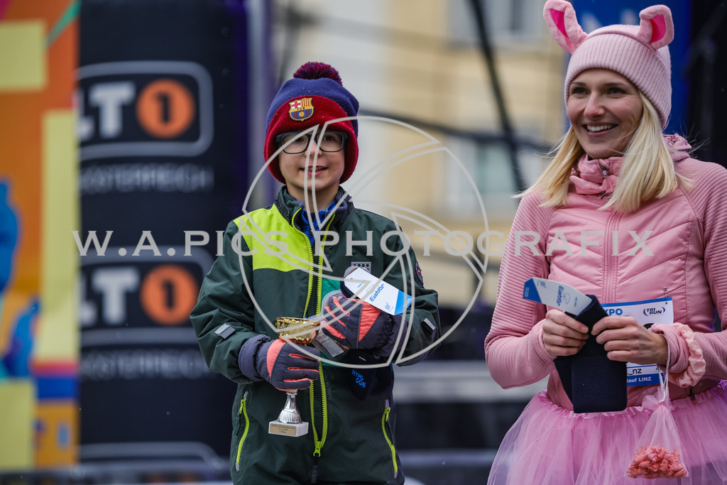 SILVESTERLAUF LINZ 25 | Linz, AUSTRIA, 31. Dezember 25, TRIRUN SILVESTERLAUF LINZ 25 , Image shows: 
Photo: WAPICS / BINDER Manuel