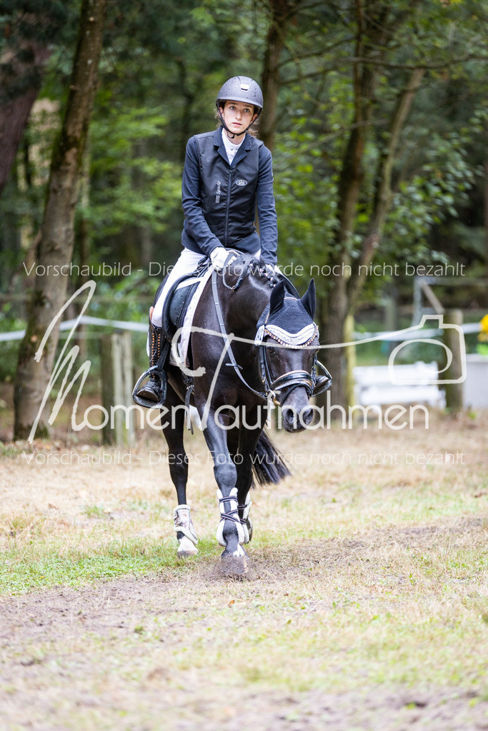 HB-Springreiter-012 | MomenTaufnahmen Pferdesportfotos