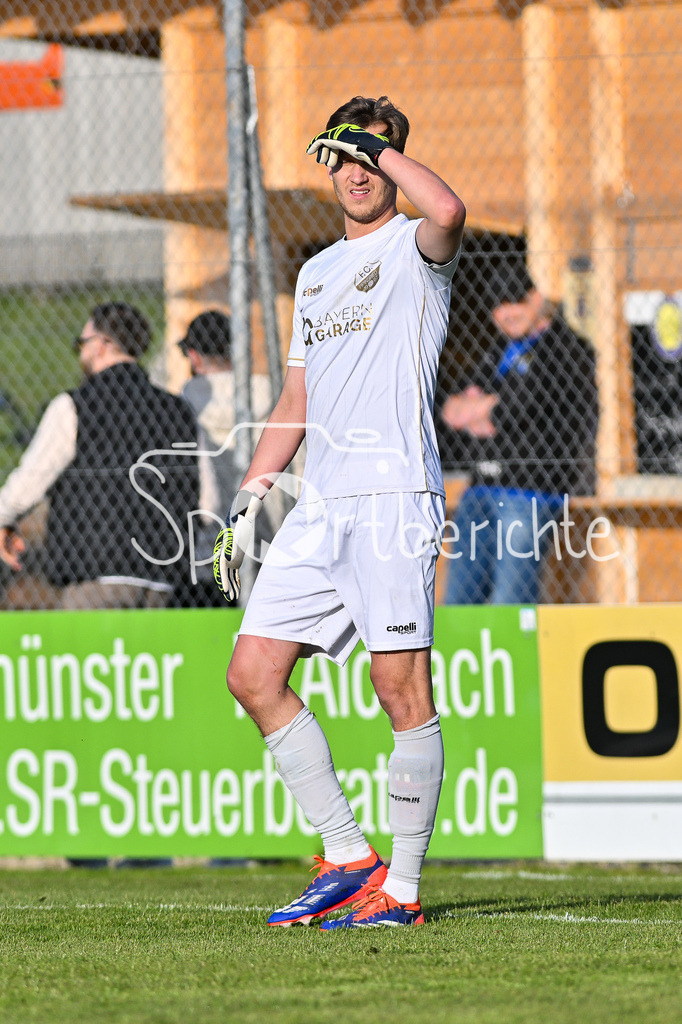 FC Pipinsried - TSV Grünwald | im Bild Maximilian ENGL (FCP #1) / Einzelfoto / Freisteller / Bayernliga Sued: FC Pipinsried - TSV Gruenwald, Kuechenstadel Arena am 11.04.2025