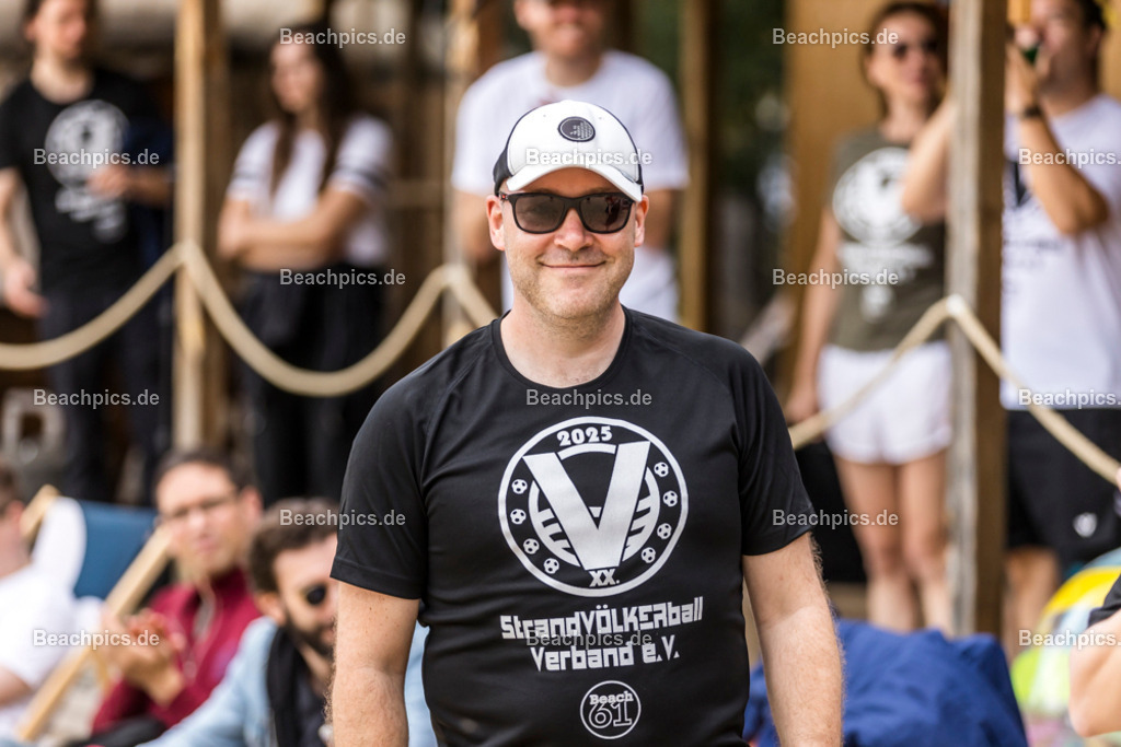 2025-200083326-Strandvölkerball-WM |  24.08.2025; Berlin Foto: Gerold Rebsch - www.beachpics.de