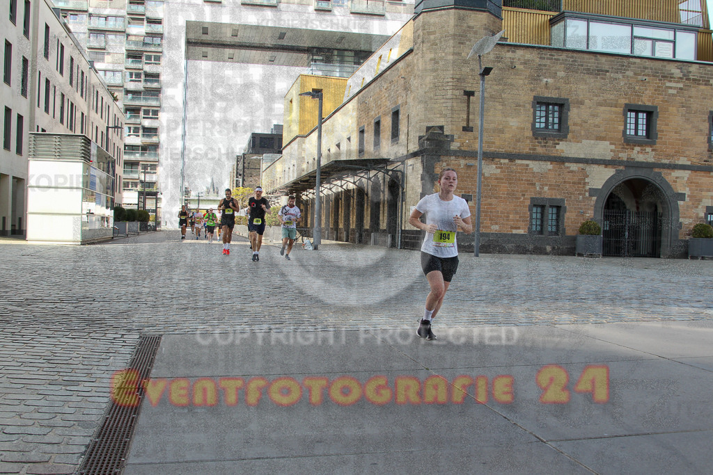 250920_1454_EV4_7537 | Sportfotografie im Rhein-Sieg Kreis, Köln, Bonn, NRW, Rheinland Pfalz, Hessen, etc. Unser Tätigkeitsfeld umfasst den Laufsport vom Volkslauf über den Marathon, Duathlon, Triathon bis zum Ultralauf wie Kölnpfad Ultra oder Schindertrail.
