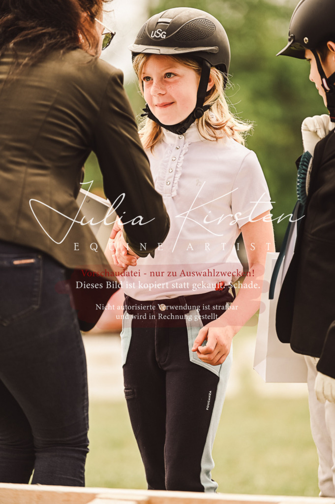 DSC_5372 | Pferde- und Turnierfotografie in Westsachsen. Pferdeportraits, Auftragszeichnungen und intuitive Kunst.