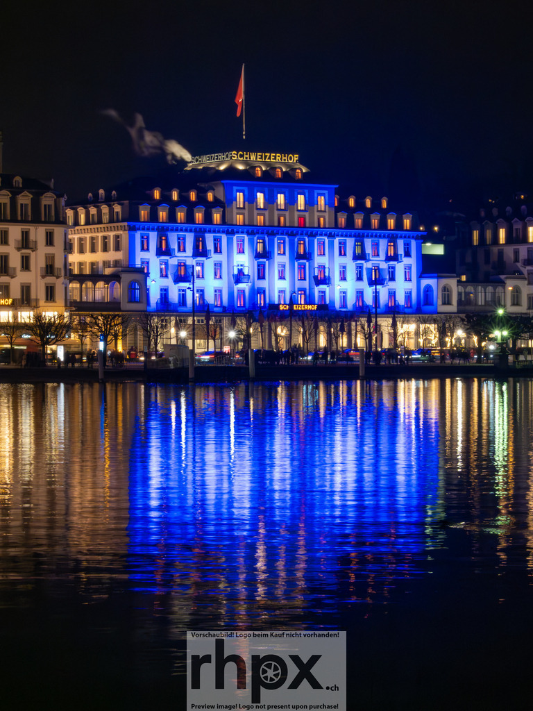 Lilu Lichtvestival 2026 | Stimmungsvolle Fotokunst aus Luzern. Erlebe den Pilatus, den See und die Stadt Luzern in exklusiven Aufnahmen in der Fotogalerie & Shop. - Realisiert mit Pictrs.com