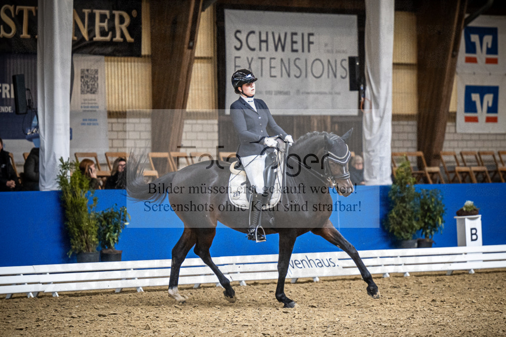 DOS_3289 | Entdecke hochwertige Reitturnierfotos von Foto Oger. Professionell, emotional und authentisch – jetzt Lieblingsmomente im Shop bestellen.Deutschlandweite Turnierfotografie. - Realisiert mit Pictrs.com