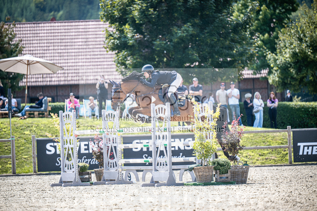 DOS_5387 | Entdecke hochwertige Reitturnierfotos von Foto Oger. Professionell, emotional und authentisch – jetzt Lieblingsmomente im Shop bestellen.Deutschlandweite Turnierfotografie. - Realisiert mit Pictrs.com