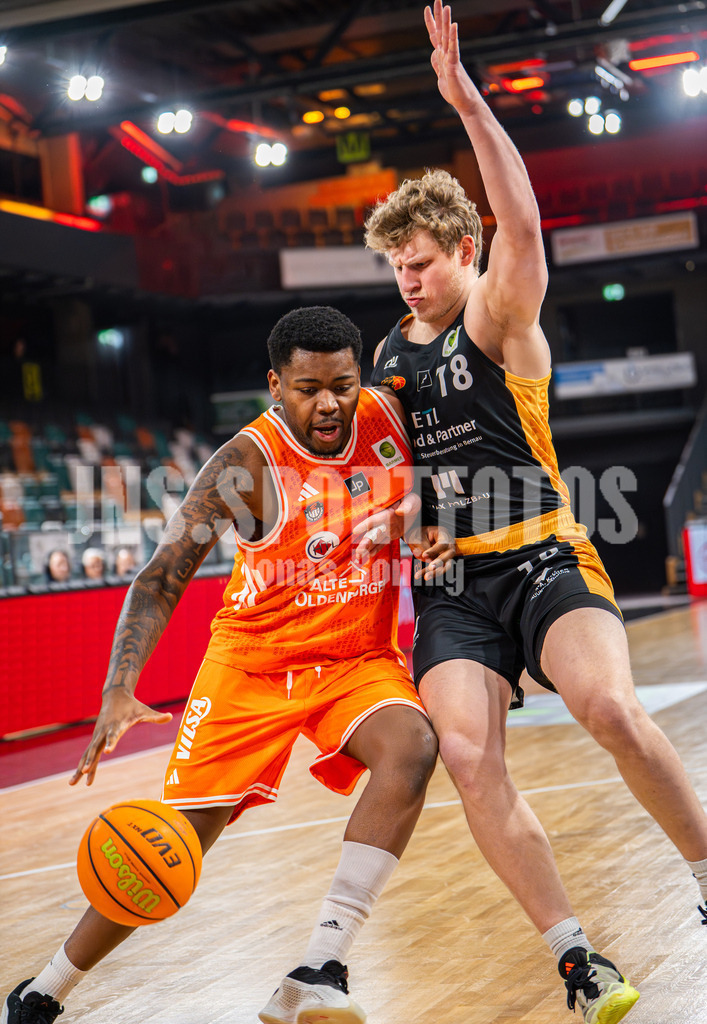 Basketball I Herren I Saison 2025-2026 I ProB Nord I 18. Spieltag I Rasta Vechta II - LOK Bernau-31 | Joel Moketo Lungelu (55,Rasta Vechta II) - Realisiert mit Pictrs.com