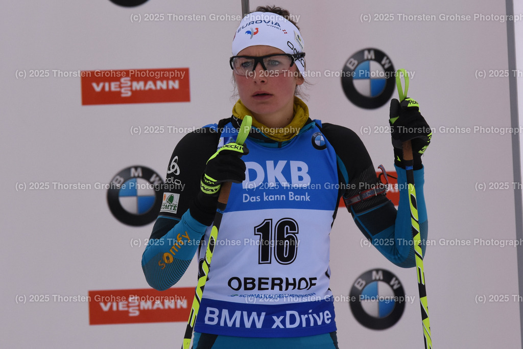 IBU WC Biathlon Oberhof 2018 | BRAISAZ Justine (FRA) beim Start; IBU WC Biathlon Oberhof 2018, 7.5 km Sprint Frauen am 04.01.2018 in der DKB Ski Arena in Oberhof, (Deutschland) - Realisiert mit Pictrs.com