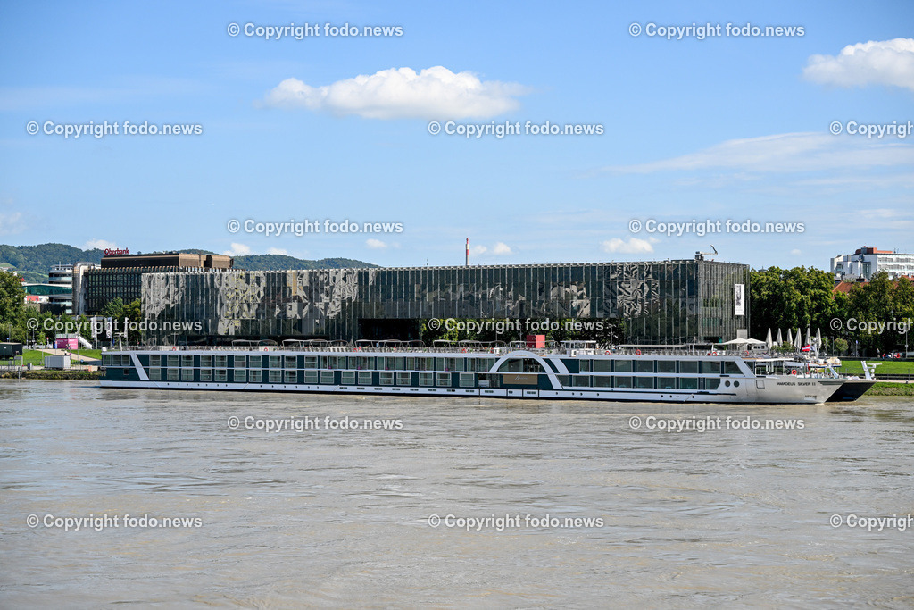 Donaulaende_ Schiffsanlegestelle_ Linz _ 31.08.2023-4 | 31.08.2023, Donaulaende Linz, AUT, Schiffsanlegestelle, Tourismus im Bild Kreuzfahrtschiff, Donaukreuzfahrtschiff, Donau, Schifffahrt, Schiffsanlegestelle, Tourismus