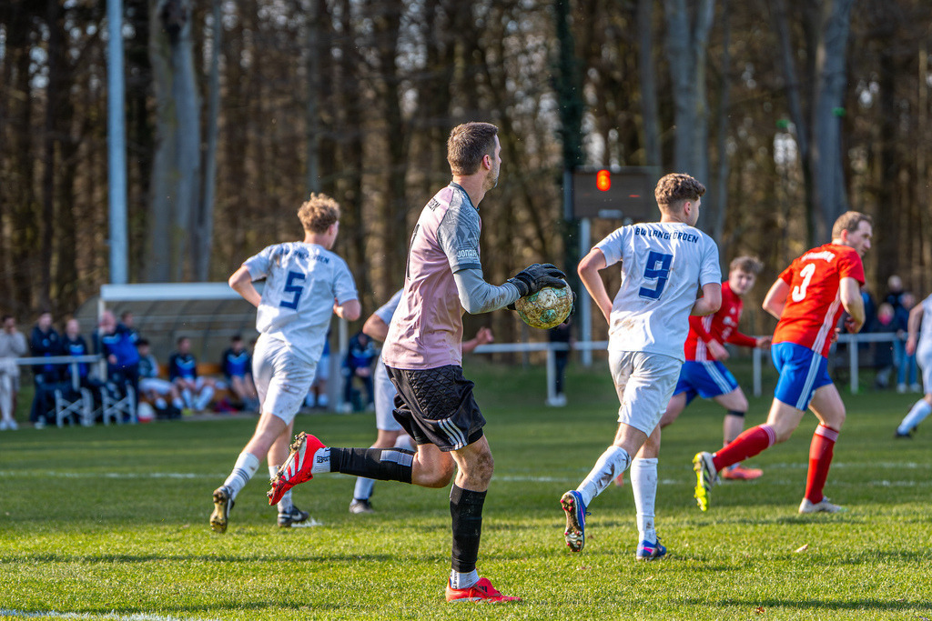 Fußball I Herren I Saison 2025-2026 I Halbfinale Kreispokal VEC I  BW Langförden - TV Dinklage II I 19375 | jns.sportfotos - Realisiert mit Pictrs.com