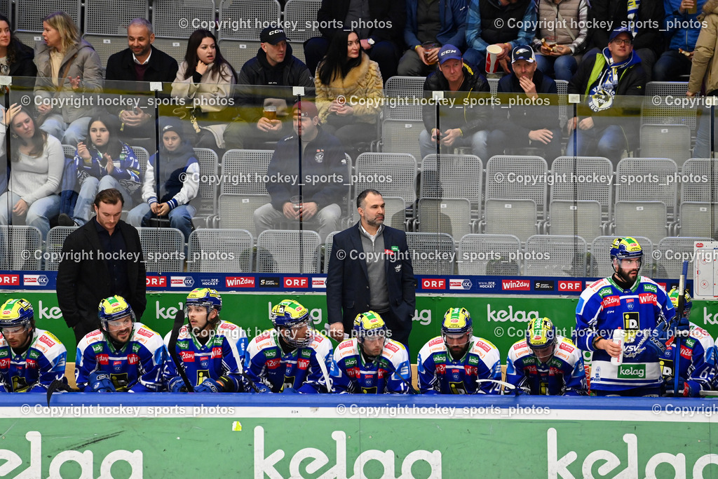 EC IDM WÄRMEPUMPEN VSV vs. Steinbach Black Wings Linz | Spielerbank EC VSV, Pierre Allard Headcoach EC VSV, #9 Alexander Rauchenwald EC VSV, EC IDM WÄRMEPUMPEN VSV vs. Steinbach Black Wings Linz, EC IDM WÄRMEPUMPEN VSV vs. Steinbach Black Wings Linz am 04.03.2026 in Villach (Stadthalle Villach), Austria, (Photo by Bernd Stefan)