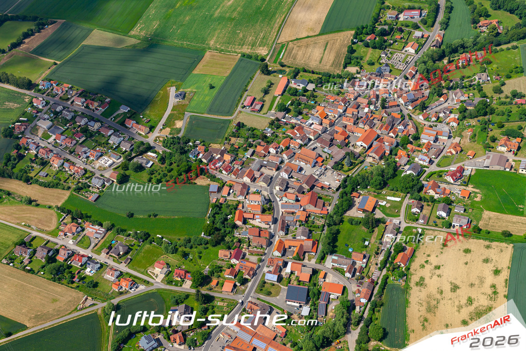 aktuelles Luftbild von  Kleinsteinach  - Luftaufnahme wurde 2019 von https://frankenair.de mittels Flugzeug (keine Drohne) erstellt.