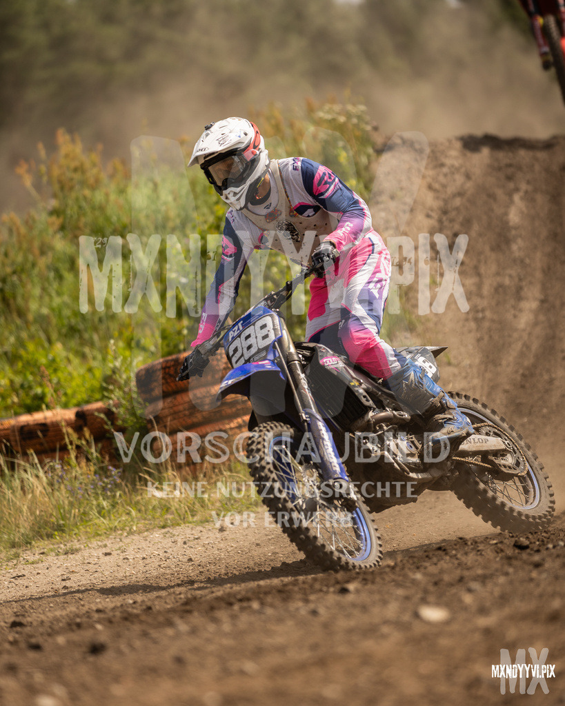 866A1726 | mxndyyvipix