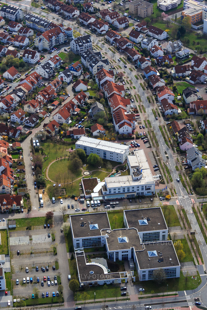 Luftbild: Office Center Bensheim und Europahotel in der Europa-Allee in Bensheim im Bundesland Hessen in Deutschland. Foto: IMG_077094.jpg vom 12.04.2015 durch Werner Riehm/FLY-FOTO.de