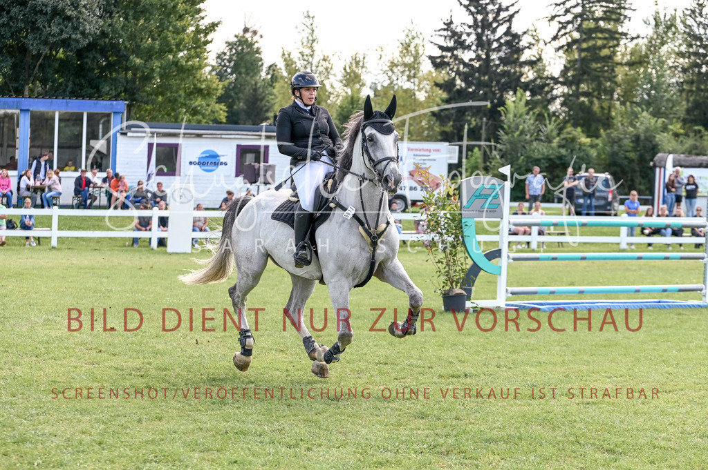 Schugtsche-Düren.2024-10.Springprf.M_-55 | Schugtsche Fotografie - Realisiert mit Pictrs.com