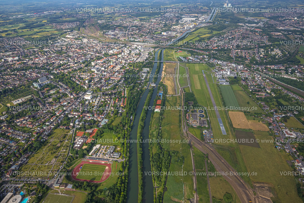 Hamm220603981 | Luftbild, Flugplatz Hamm-Lippewiesen,Start- und Landebahn, Kläranlage Hamm Mattenbecke, Schleuse Hamm, Heessen, Hamm, Ruhrgebiet, Nordrhein-Westfalen, Deutschland