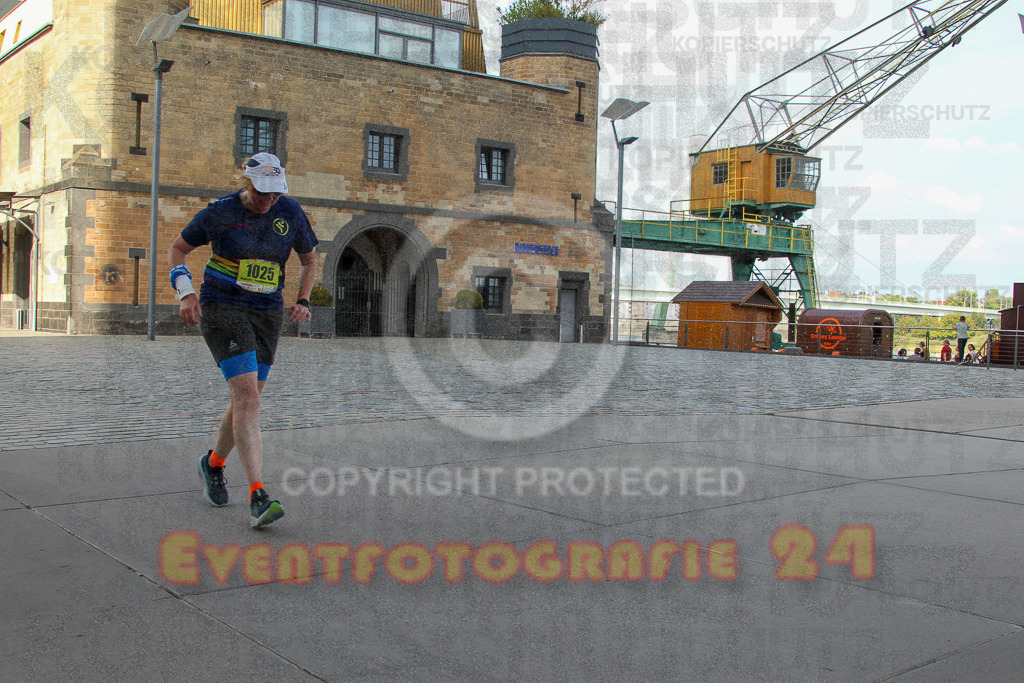 250920_1545_EV4_9549 | Sportfotografie im Rhein-Sieg Kreis, Köln, Bonn, NRW, Rheinland Pfalz, Hessen, etc. Unser Tätigkeitsfeld umfasst den Laufsport vom Volkslauf über den Marathon, Duathlon, Triathon bis zum Ultralauf wie Kölnpfad Ultra oder Schindertrail.