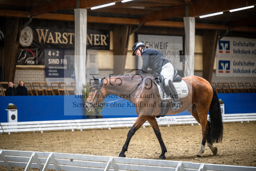 DOS_3125 | Entdecke hochwertige Reitturnierfotos von Foto Oger. Professionell, emotional und authentisch – jetzt Lieblingsmomente im Shop bestellen.Deutschlandweite Turnierfotografie. - Realisiert mit Pictrs.com