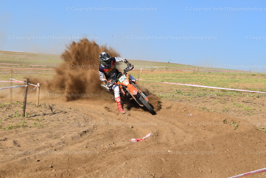 DSC_0380 | Sportfotografie , Motorsport, Motoross, Reitsport, Mointainbike, Enduro,
Landschaft , Outdoor, Eventfotografie, Landschaft, Bilder online bestellen - Realisiert mit Pictrs.com