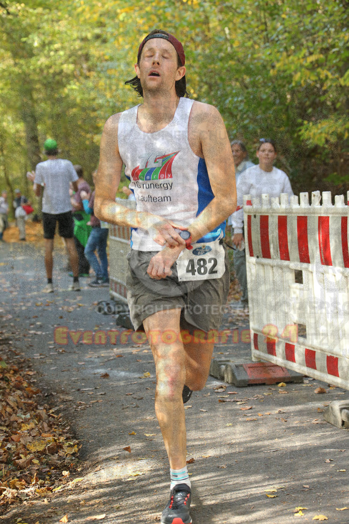 221030_1219_EX1_6225 | Sportfotografie im Rhein-Sieg Kreis, Köln, Bonn, NRW, Rheinland Pfalz, Hessen, etc. Unser Tätigkeitsfeld umfasst den Laufsport vom Volkslauf über den Marathon, Duathlon, Triathon bis zum Ultralauf wie Kölnpfad Ultra oder Schindertrail.