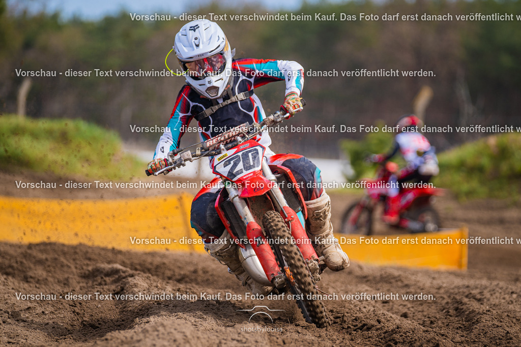 04_13_Bensdorf_85-2067 | Sportfotografin aus Berlin-Brandenburg mit Fokus auf Motocross. Ich halte deine sportliche Leistung und echte Emotionen auf und neben der Strecke professionell fest. Entdecke die Fotos von deinem Rennen und bestelle sie direkt hier im Shop.