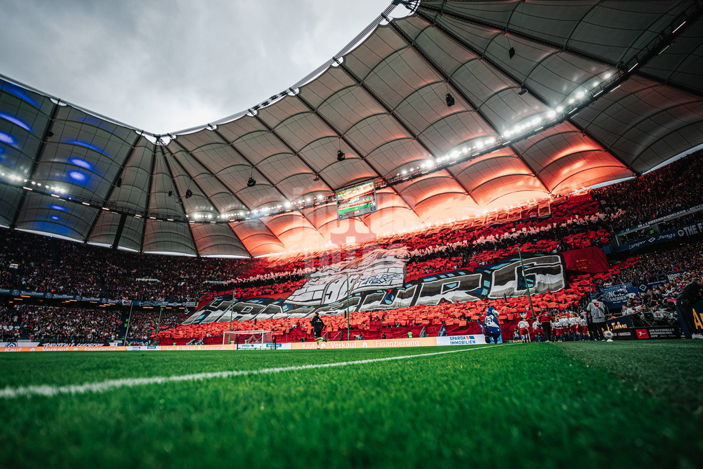 Fußball | Männer | Saison 2025/2026 | 1. Fußball-Bundesliga | 31. Spieltag | Hamburger SV vs. TSG Hoffenheim | 25.04.2026 | Choreo der HSV Fans auf der Nordtribüne vor dem Spiel Hansestadt Hamburg