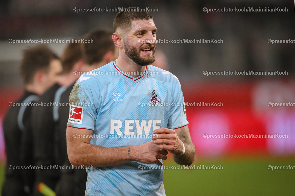 RWE06012402183 | 06.01.2024, Essen, Fußball, Herren, Stadion an der Hafenstraße, Testspiel, Rot-Weiss Essen – 1. FC Köln:  Julian Chabot (1.FC Köln) lachend. 
DFB regulations prohibit any use of photographs as image sequences and or quasi-video.