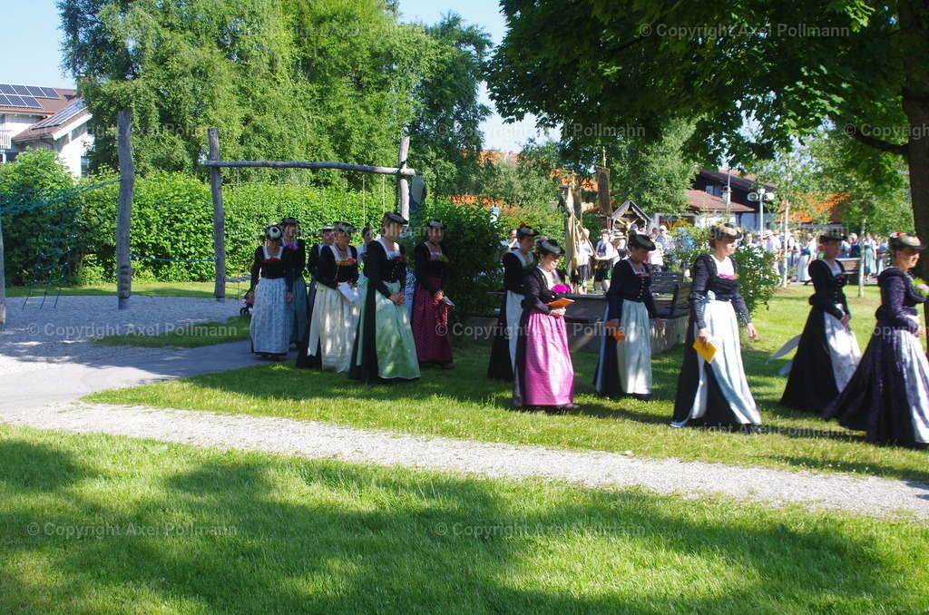 IMGP3070 | fotografiert von Axel PollmannLeonhardi Wallfahrt Benediktbeuern und Murnau, Fronleichnam, Fasching, Landschaft im Loisachtal und Benediktbeuern  - Realisiert mit Pictrs.com