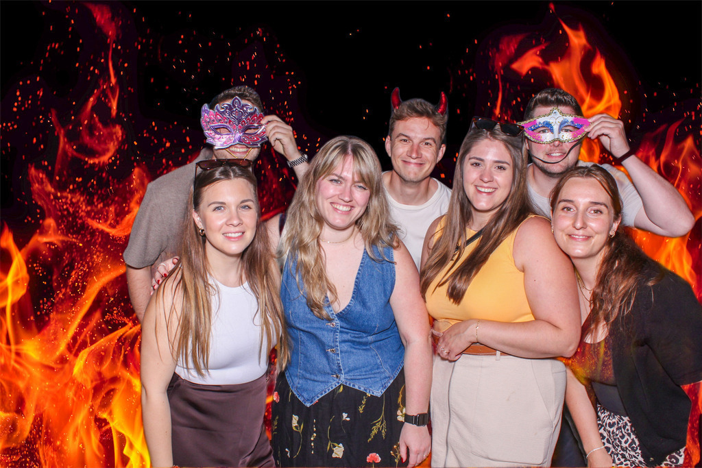 top-top.de-250628-015 | Foto, Video, Fotografie, Videografie, Fotobox, DJ, Discjockey, Musik, Musikbox, Veranstaltung, Photobooth, Amazon, Ebay, Buchtipp, Bestseller, Autor, Verlag, Buch, Wesel, Hamminkeln, NRW, Dinslaken, Rees, Drohne, Hochzeit, Party, Fotobox, Wesel, Fotograf