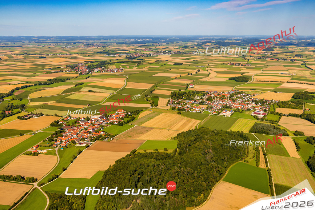Luftaufnahme von Hohenaltheim - Die Luftaufnahme wurde 2025 vom UL-Flugzeug heraus erstellt ( keine Drohne ) - Hochauflösende Luftaufnahme - für professionelle Ausdrucke geeignet. Die Geschenkidee !Mit Lizenz und Bildrechte bestellbar