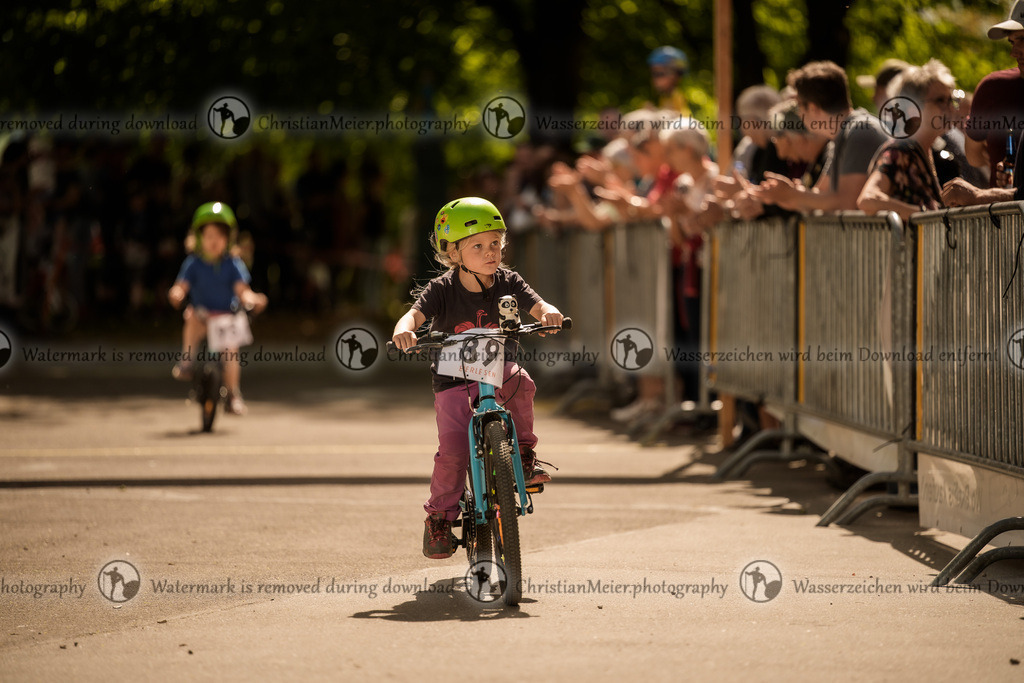 Eierlesen 2026 | Sie wurden bei einem Event oder Sportanlass fotografiert? Hier finden sie ihre Bilder! - Realisiert mit Pictrs.com