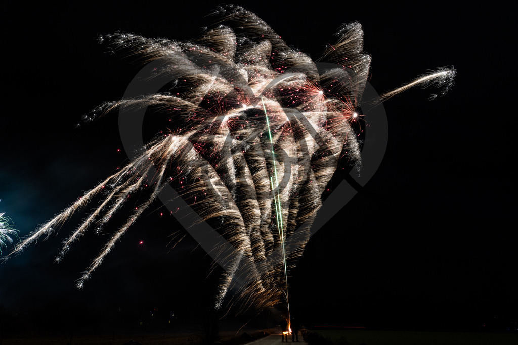 20260101_002609_Silvesterfeuerwerk | aloa-fotografie - Realisiert mit Pictrs.com