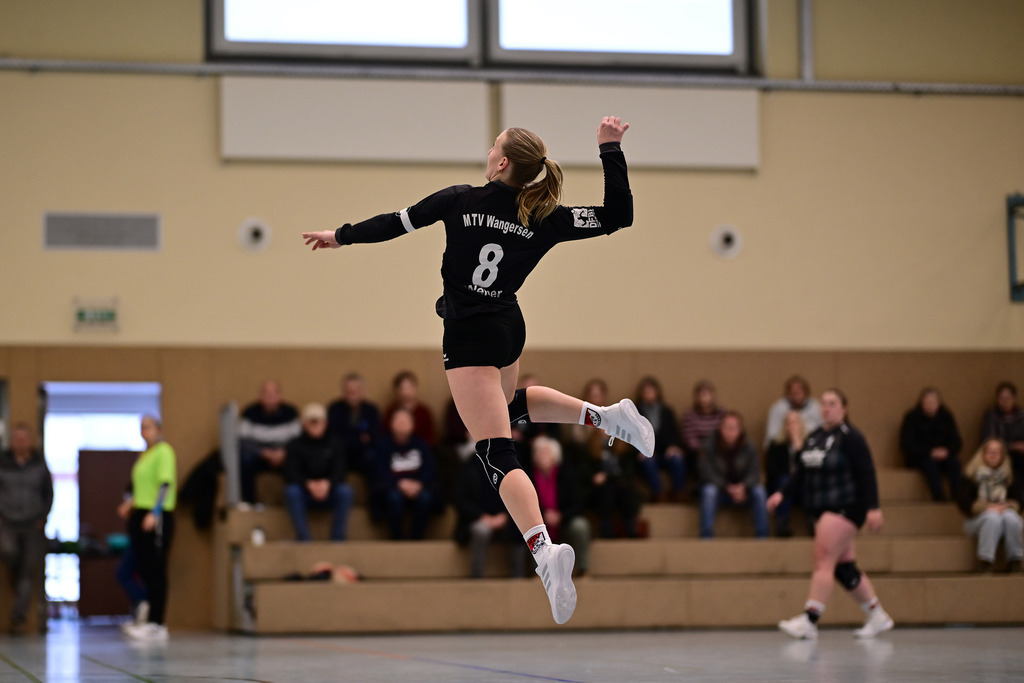 Faustball I Frauen I Saison 2025-2026 I Bundesliga Nord I 7c. Spieltag I MTV Wangersen - Ohligser TV | Der Sportfotograf. - Realisiert mit Pictrs.com