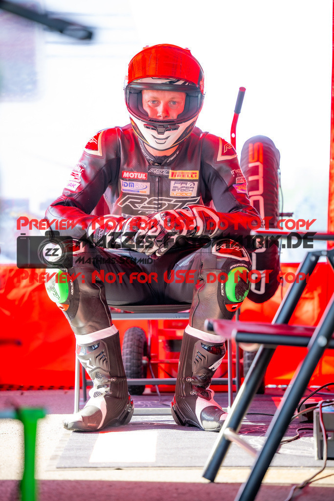 MaZZes_FotoMatrix_240831_6021986_0478 | STK1000