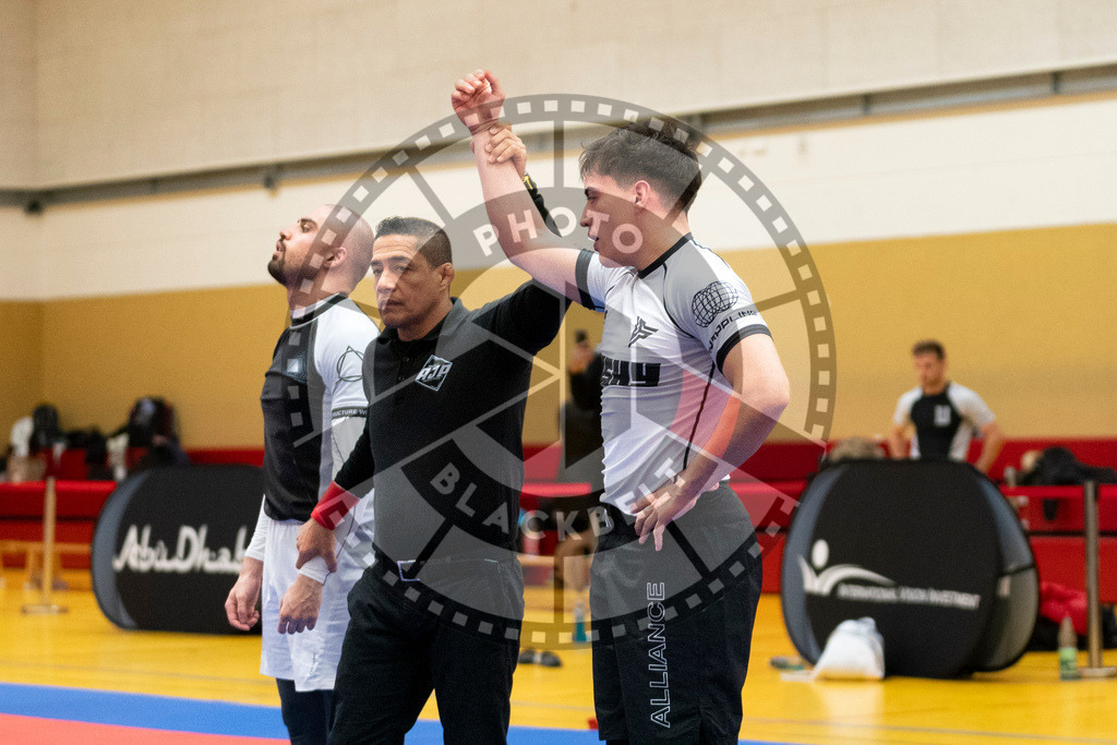 20231118PBB14050 | Fighters compete during the AJP Tour 600 Frankfurt Championship in Frankfurt/Main, Germany, on November 18, 2023.
