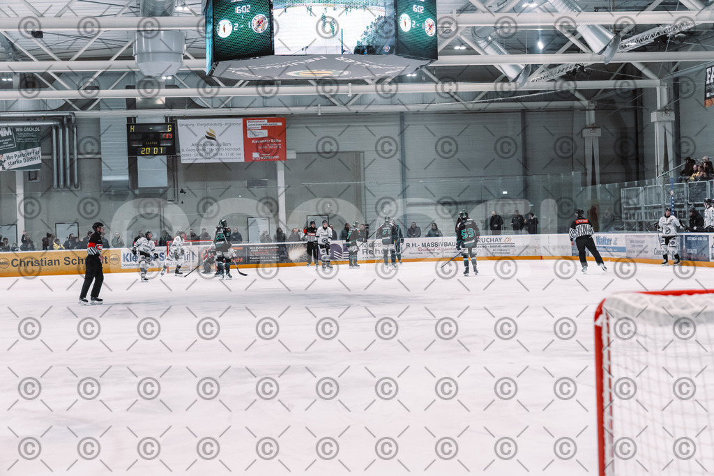 Alligators_vs_Passau_03_12_2025-25 | Höchstadt Alligators Fotogalerie: Eishockey-Action aus Franken. Professionelle Spielfotos, Portraits & Stadionbilder zum Download. Jetzt entdecken! - Realized with Pictrs.com