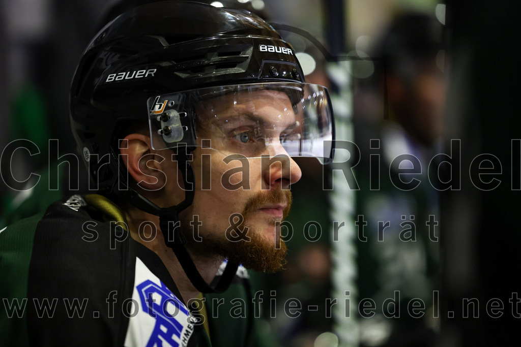 2023-02-19_053_TSV_Erding_gegen_VfE_Ulm-Neu-Ulm | Erding, Deutschland, 19.02.2023:
Eishockey, Bayernliga Meisterrunde Gruppe B 2022 / 2023, 5. Spieltag, TSV Erding gegen VfE Ulm/Neu-Ulm, Endergebnis: 

Roni Rukajärvi (Erding Gladiators, #61)

Foto: Christian Riedel / fotografie-riedel.net