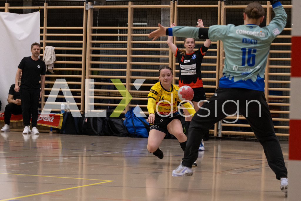 Handball I Frauen I Saison 2025-2026 I Handball Swiss Premium League 1 | Women I Round 5 I  Yellow Winterthur - GC Amicitia Zürich I 15.03.2026 | 14 Jessica Mössner (CH) (Yellow Winterthur) – Flügel links - Realisiert mit Pictrs.com