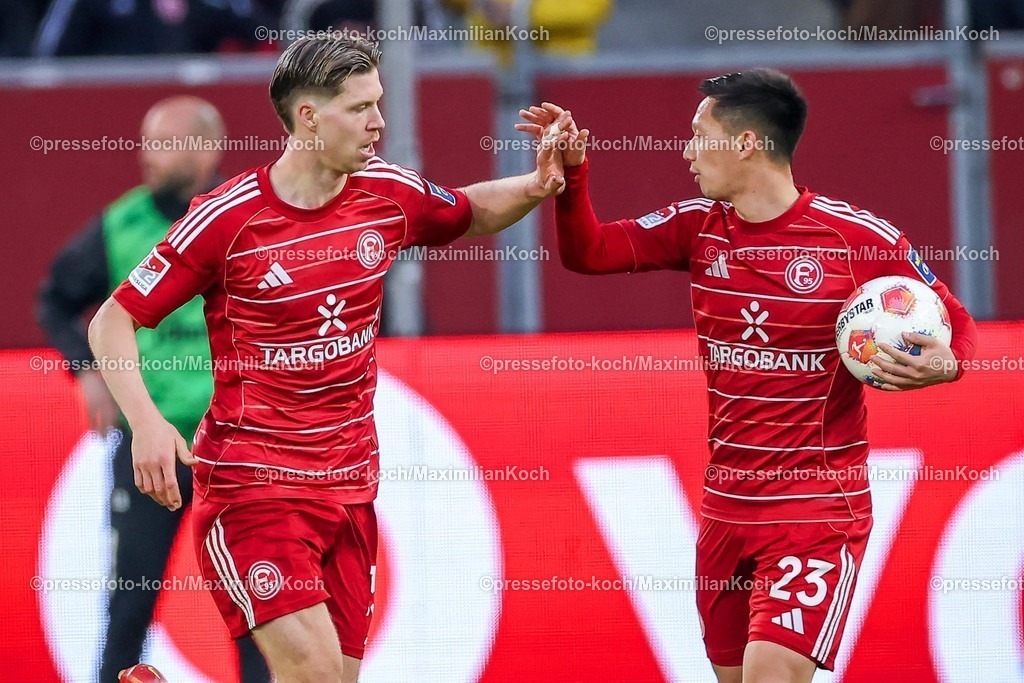 F9510042601092 | 10.04.2026, Fußball, Fortuna Düsseldorf - Holstein Kiel, 2. Fußball Bundesliga, Herren, Merkur Spiel-Arena, 29. Spieltag, Saison 2025 2026: Torjubel nach dem Tor zum 1:1 durch Torschütze Cedric Itten&nbsp;(Fortuna Düsseldorf #13)  zusammen mit  Shinta Appelkamp&nbsp;(Fortuna Düsseldorf #23)  DFB regulations prohibit any use of photographs as image sequences and or quasi-video.