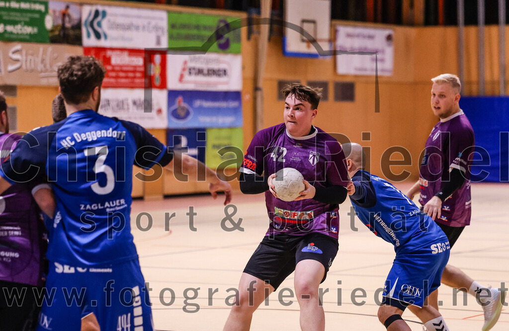 2024-11-09_006_SpVgg_Altenerding_II_gegen_HC_Deggendorf | Erding, Deutschland, 09.11.2024:Handball, Bezirksliga Männer Ost 2024 / 2025, 4. Spieltag, SpVgg Altenerding II gegen HC Deggendorf, Endergebnis: 25:24Foto: Christian Riedel / fotografie-riedel.net