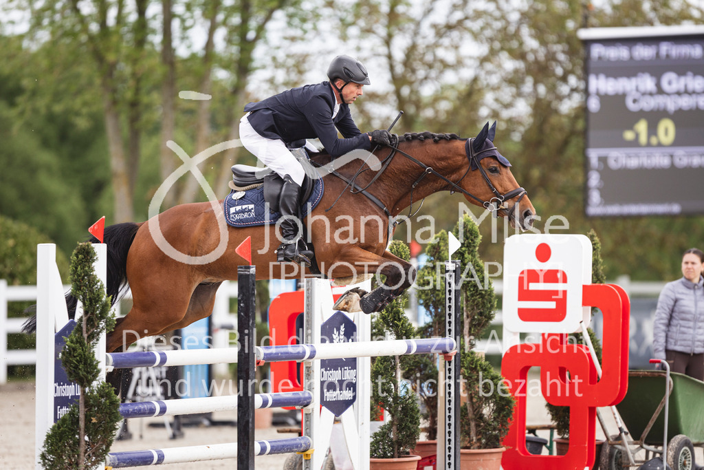 260508_PfSpTa_9_SprPf-L-903 | Deine schönsten Turniermomente als professionelle Fotos! Entdecke hochwertige Pferdesport-Fotografie im Online-Shop. Jetzt Fotos finden & bestellen!